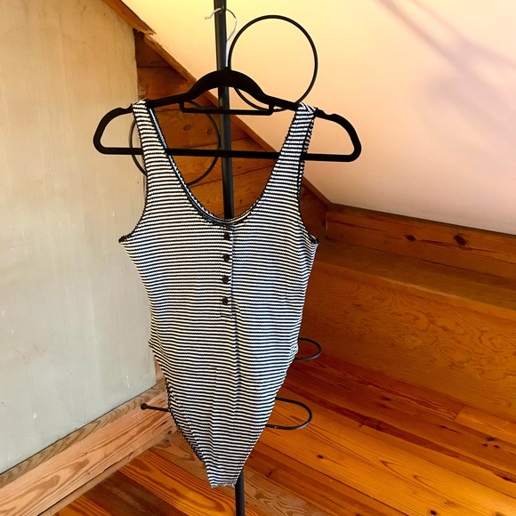 Wild Fable Black White Striped Bodysuit, EUC, M - Picture 1 of 14